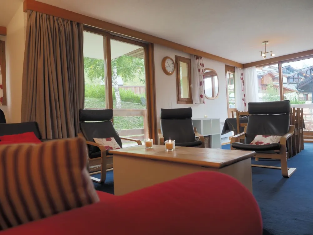Salon avec des vues magnifique en été