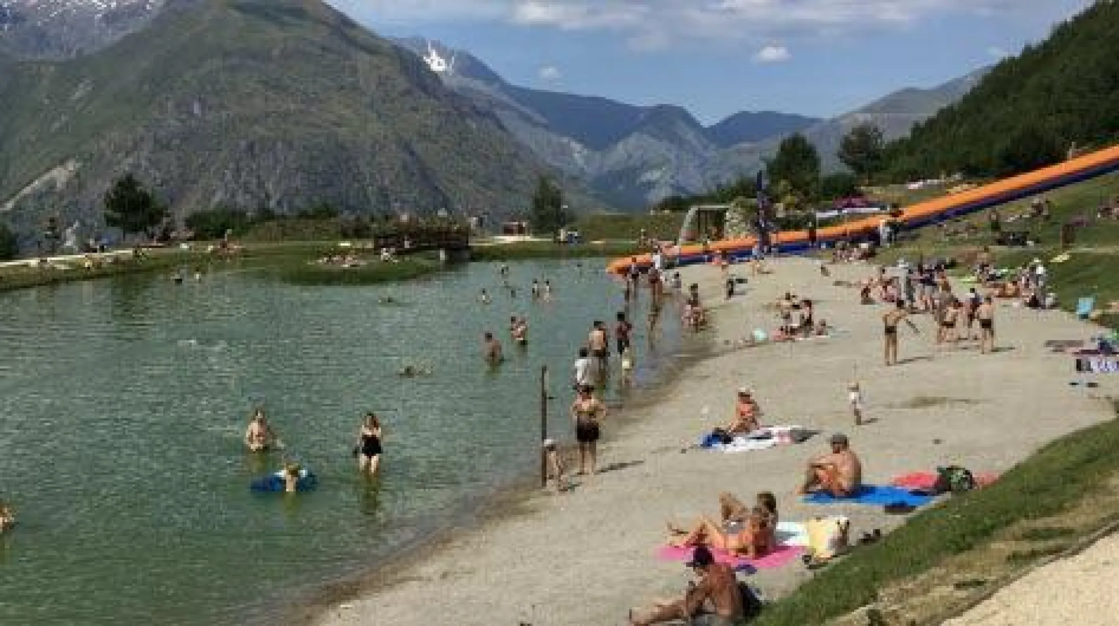 Lac de la buissonière à 3min. à pieds
