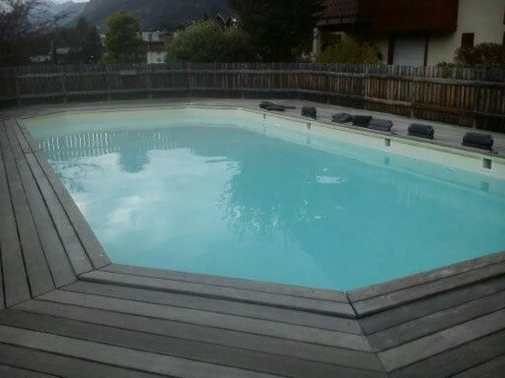 the résidence swimming pool