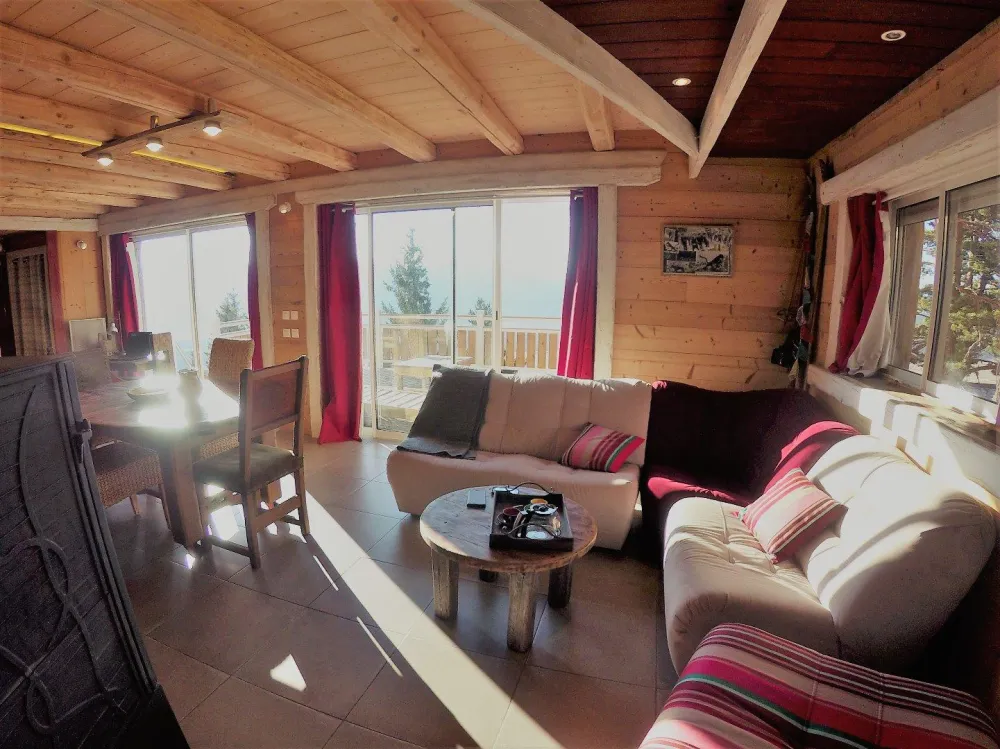 Le chalet du randonneur - location-occitanie -  face au lac de matemale -