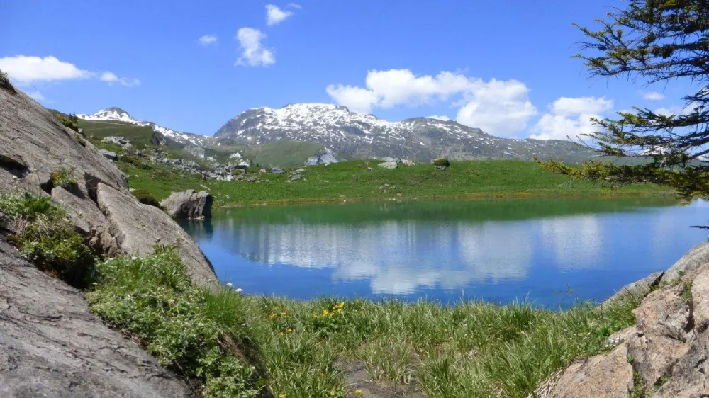 Lac des Fées, au dessus de Saint Guérin