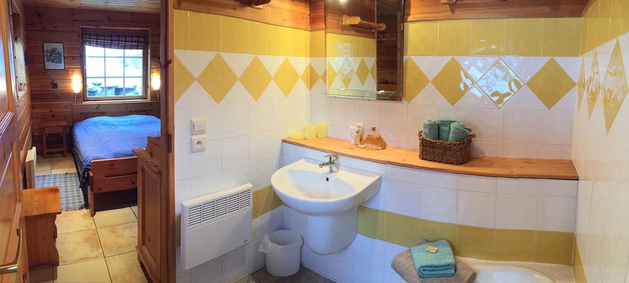 Chambre rdc avec sdb attenante