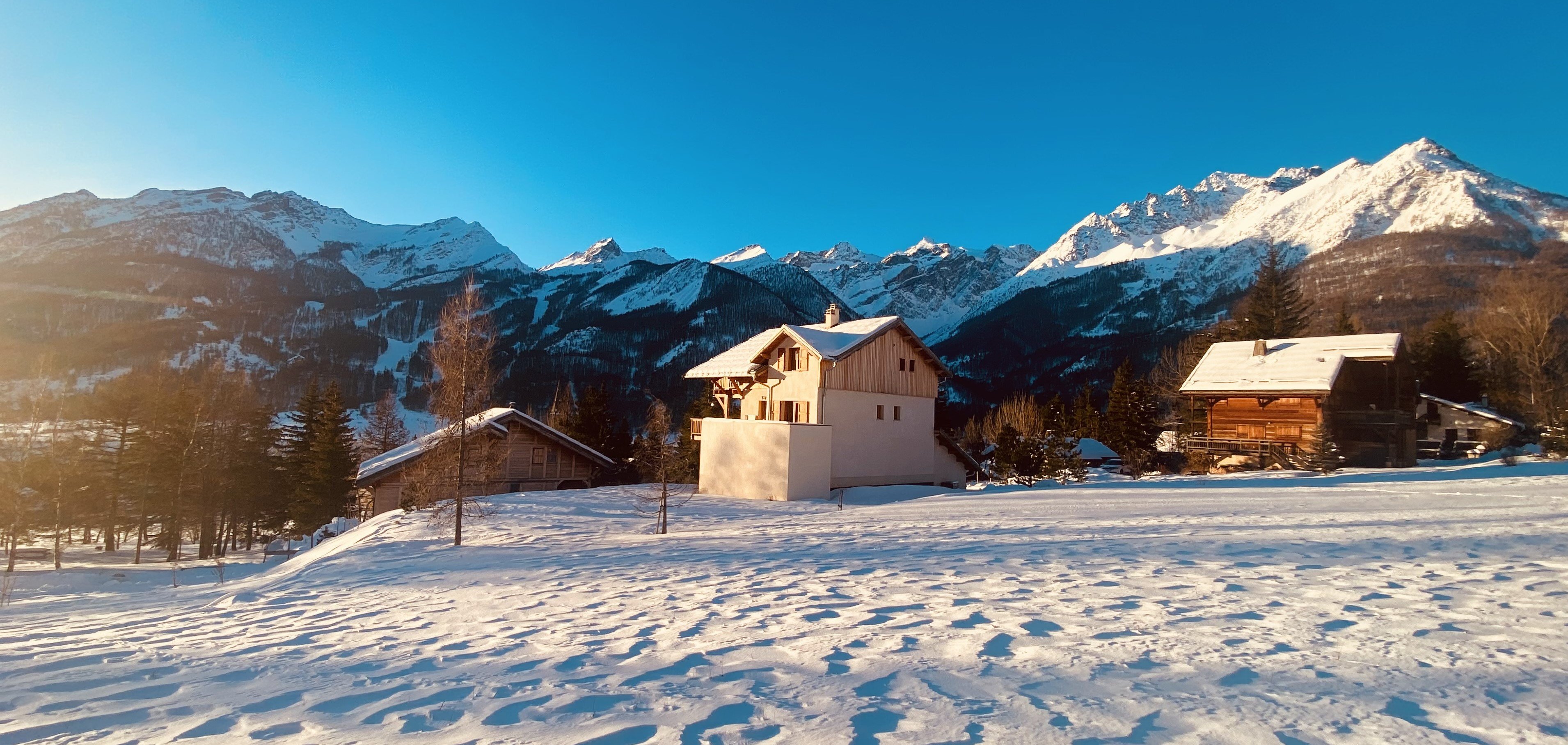 Départ depuis le chalet : pistes de luges, raquettes , ski de  randonnée …