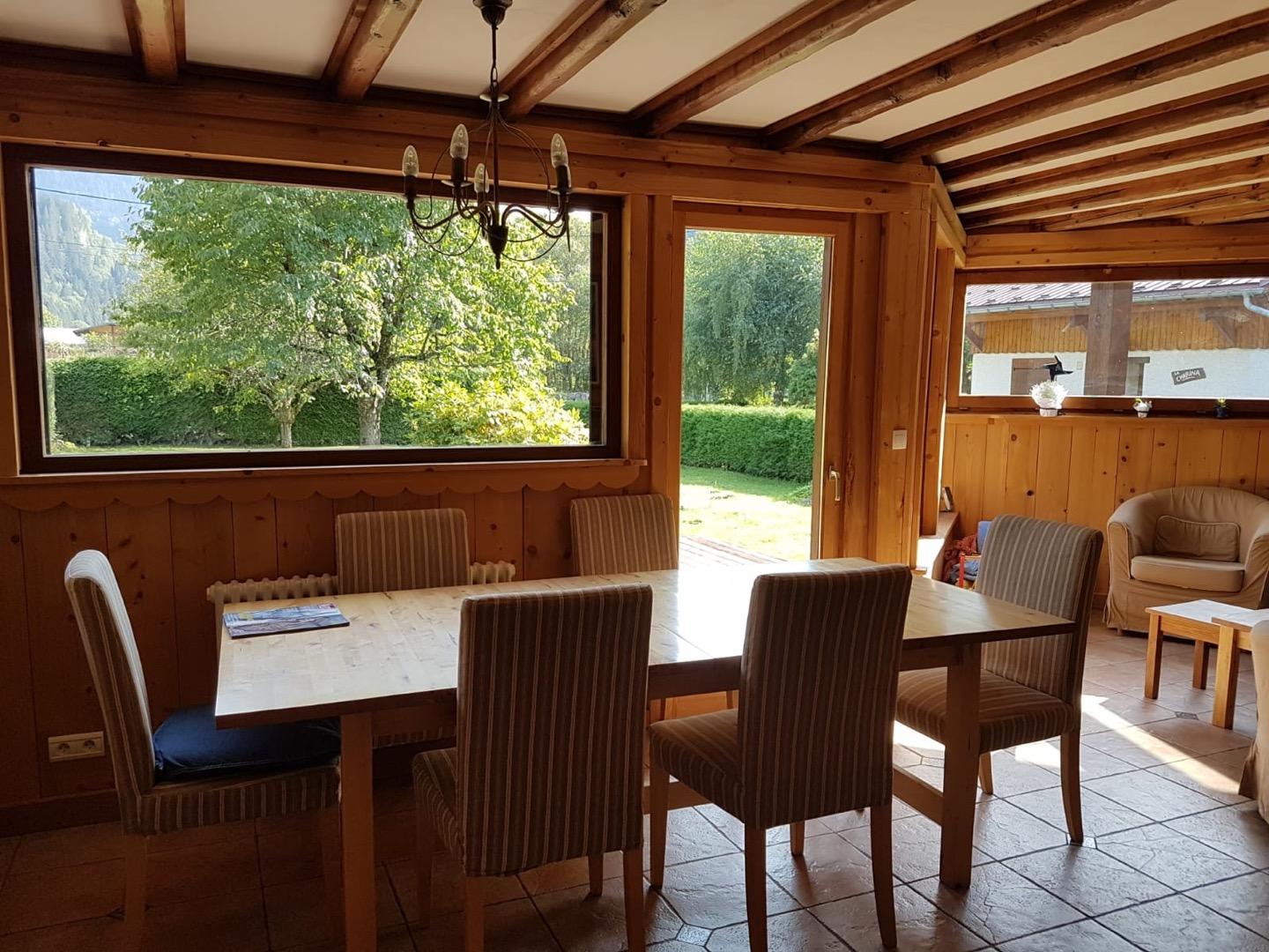 Vue sur le jardin.
