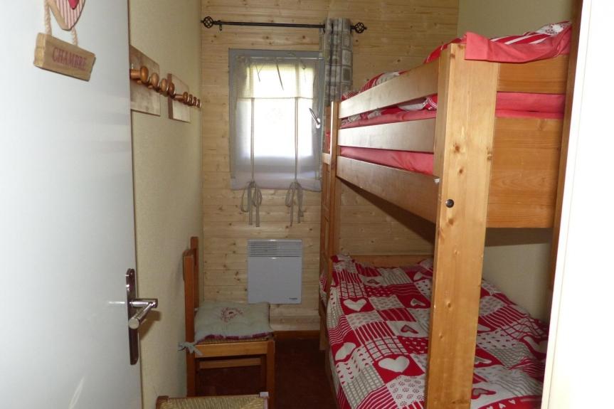 Chambre avec lits superposés