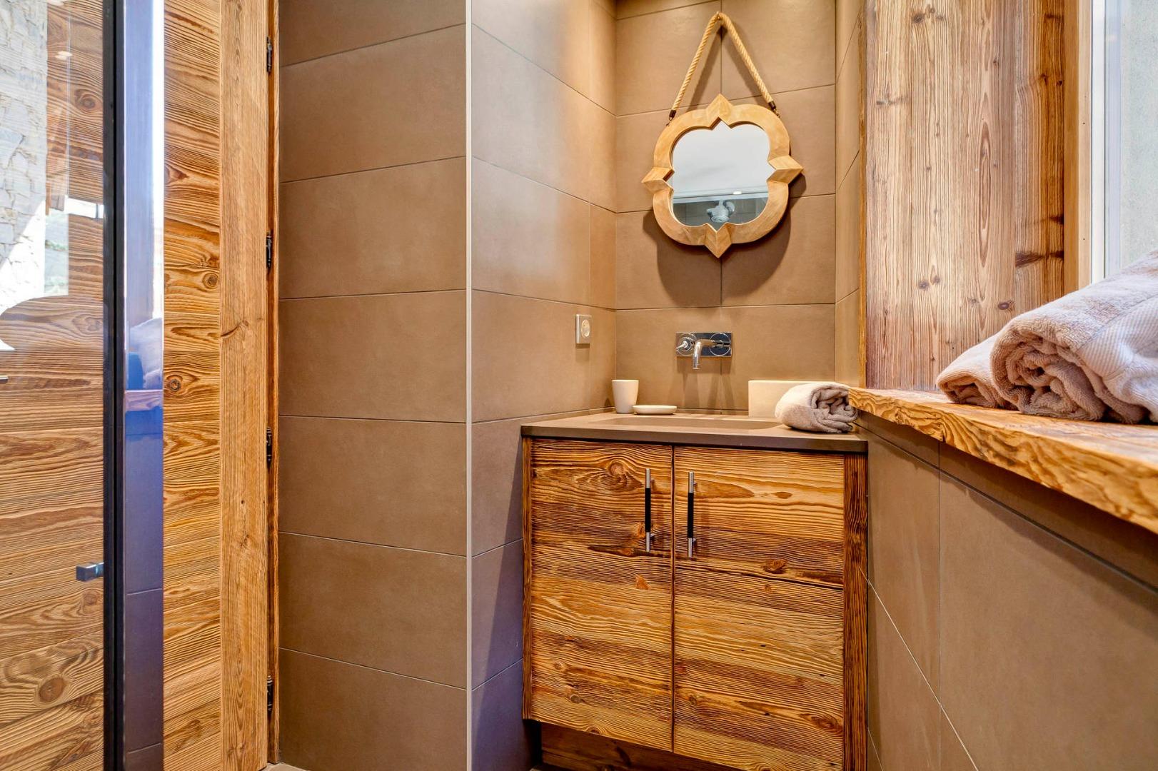 Salle de douche en-suite