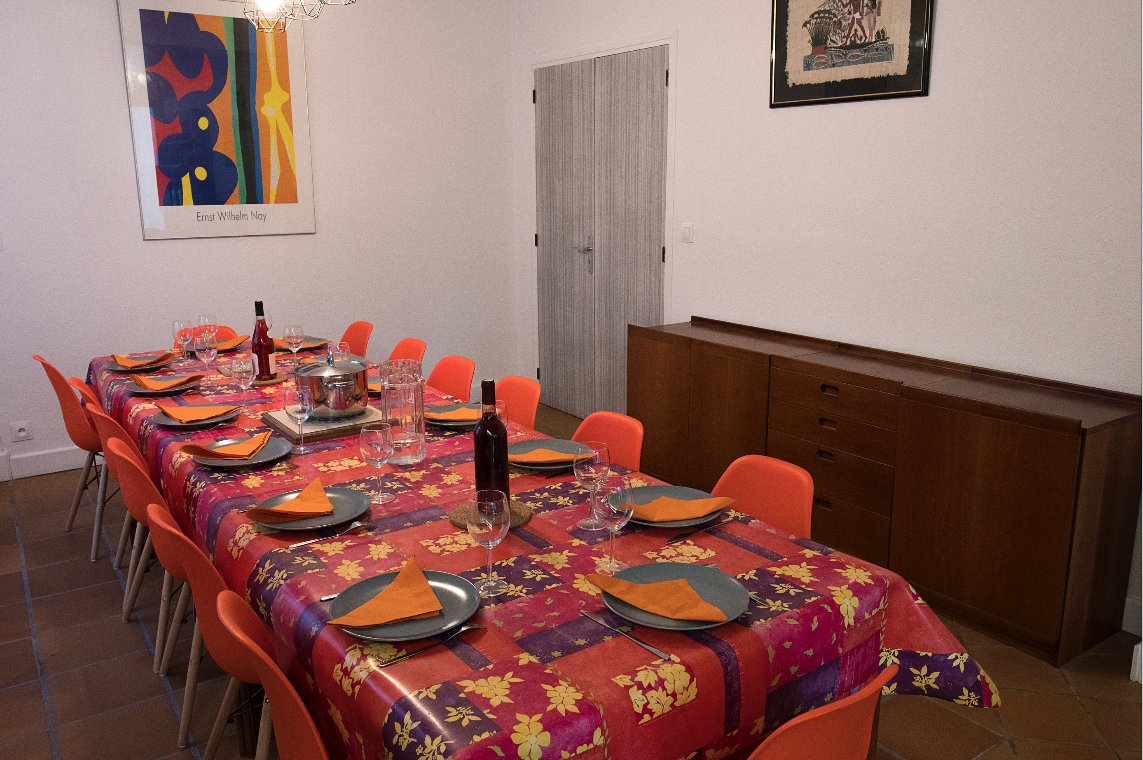 Salle à manger pour 14 personnes