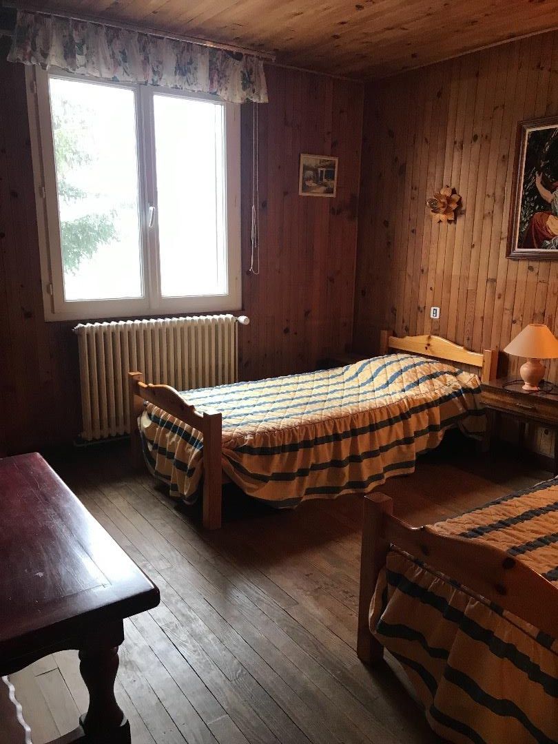 Chambre 1 avec deux lits simples