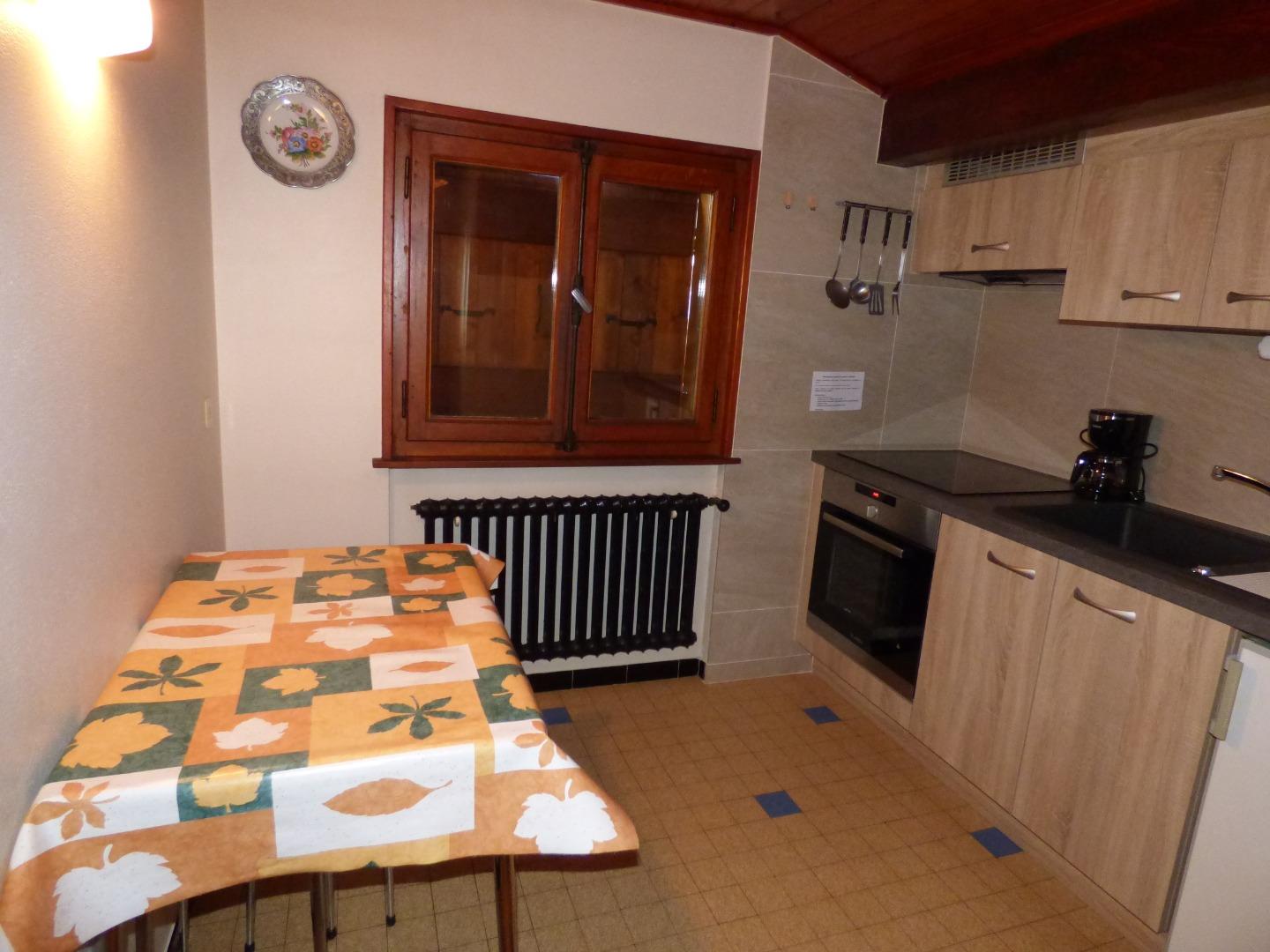 Coin repas dans la cuisine