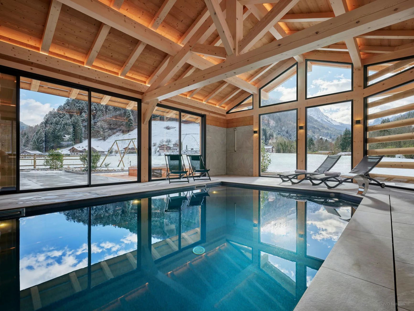 Piscine intérieure