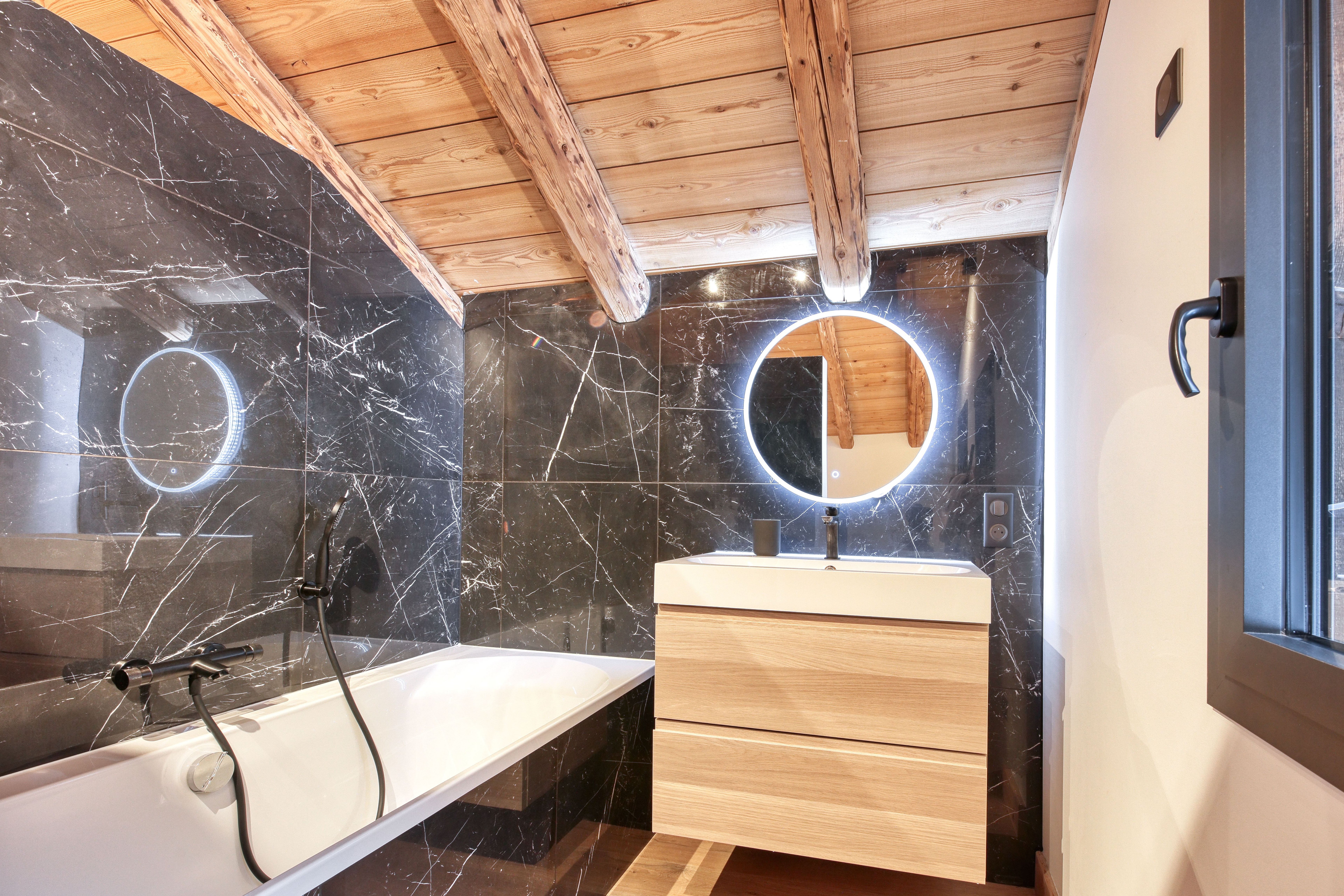 Salle de bain chambre 5.