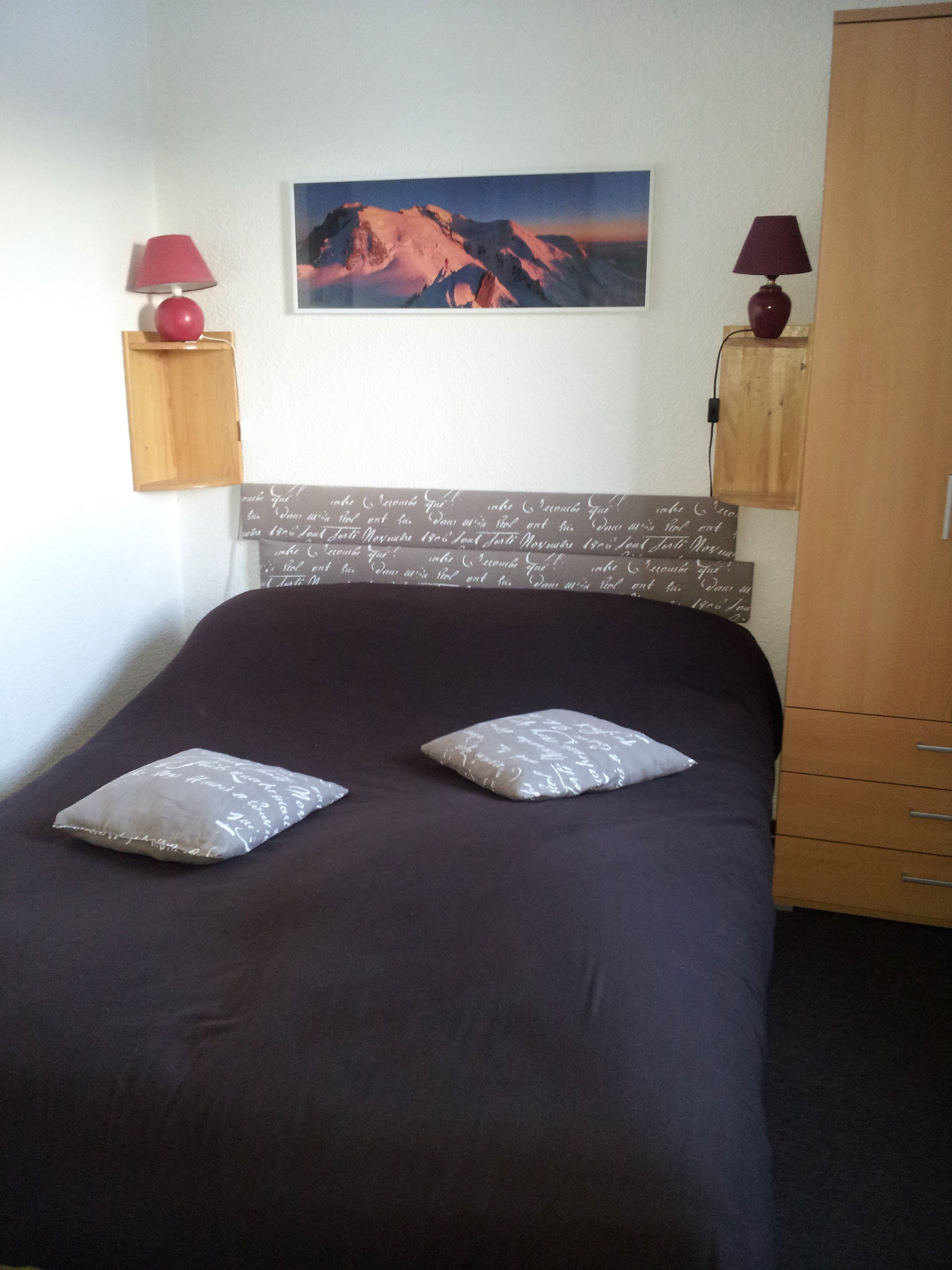 Coin chambre avec lit 140 cm