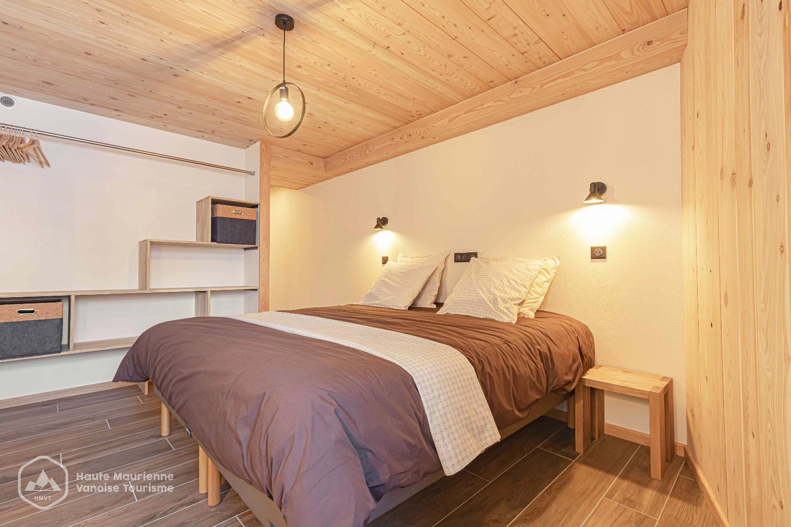 De grands espaces rangements pour toutes les chambres du chalet.