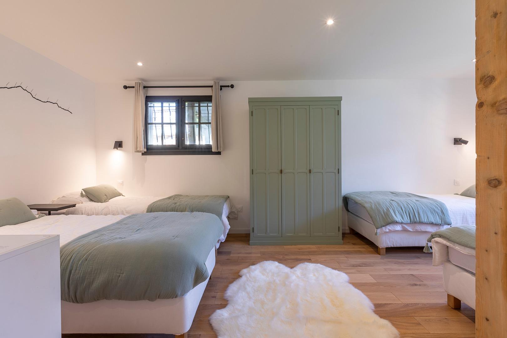 Chambre 1, Dortoir de 4 lits simples