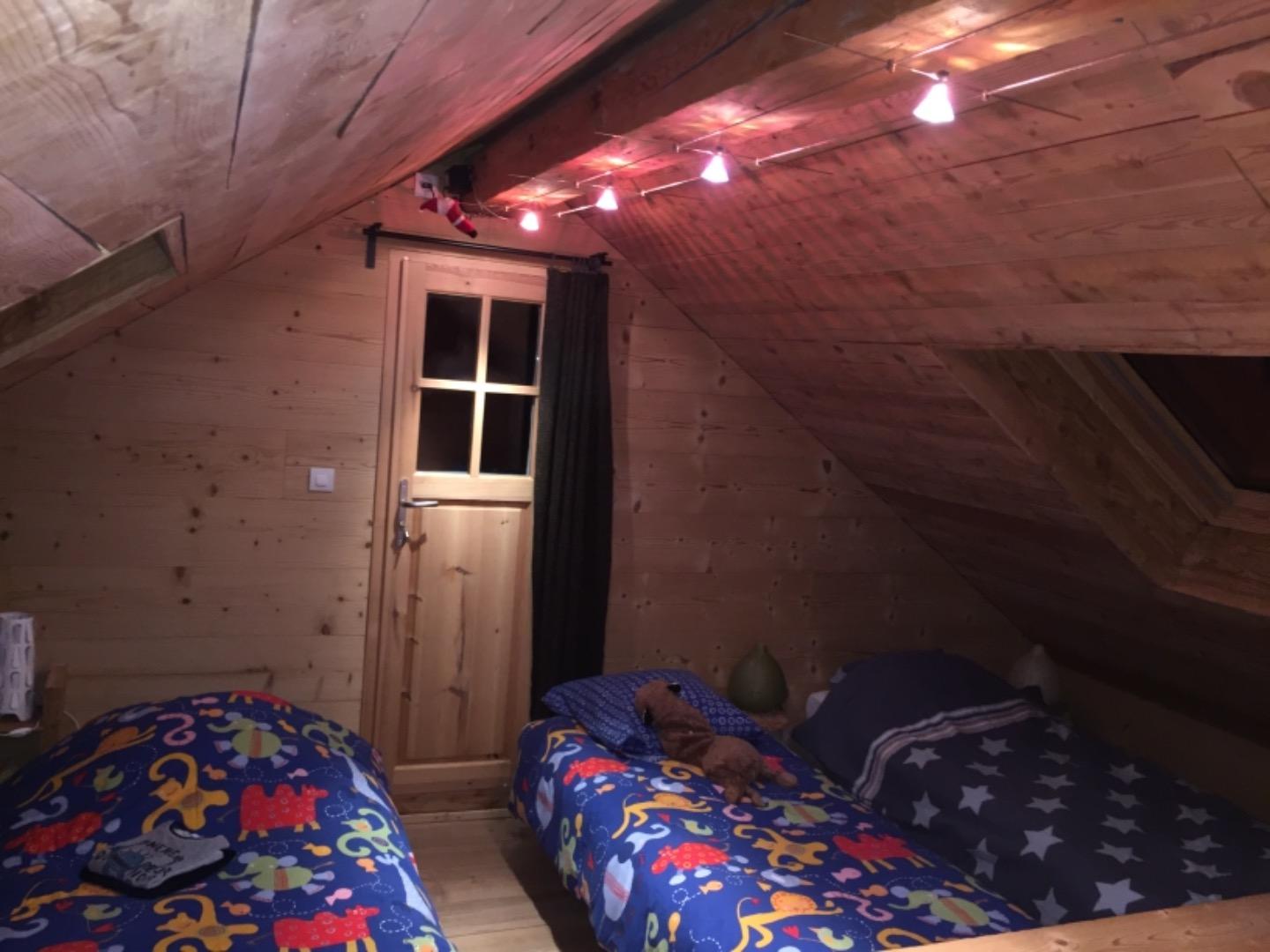 Dortoir 5 lits une place 