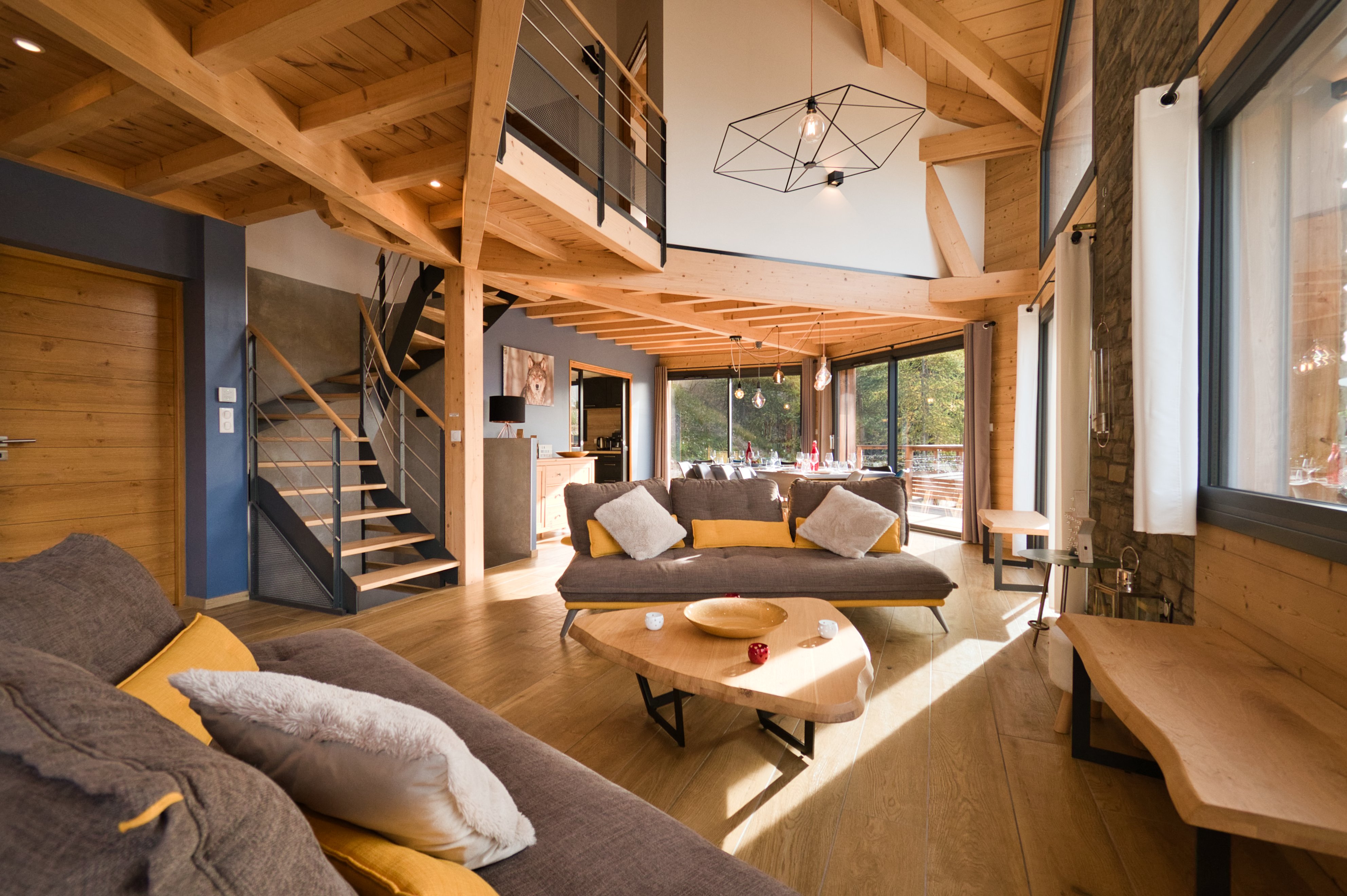 Séjour / salon de 50 m2, baigné de lumière