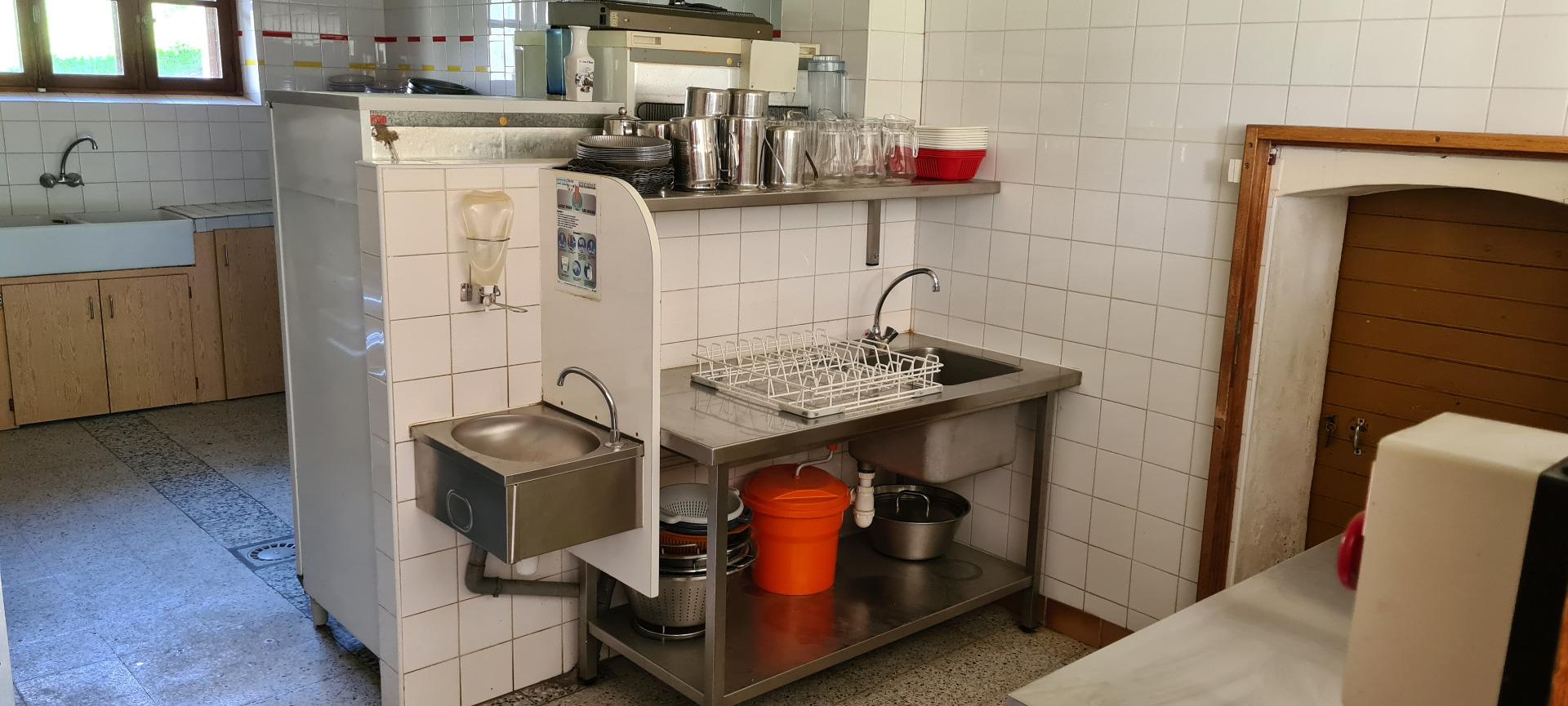 cuisine espace vaisselle (RDC)