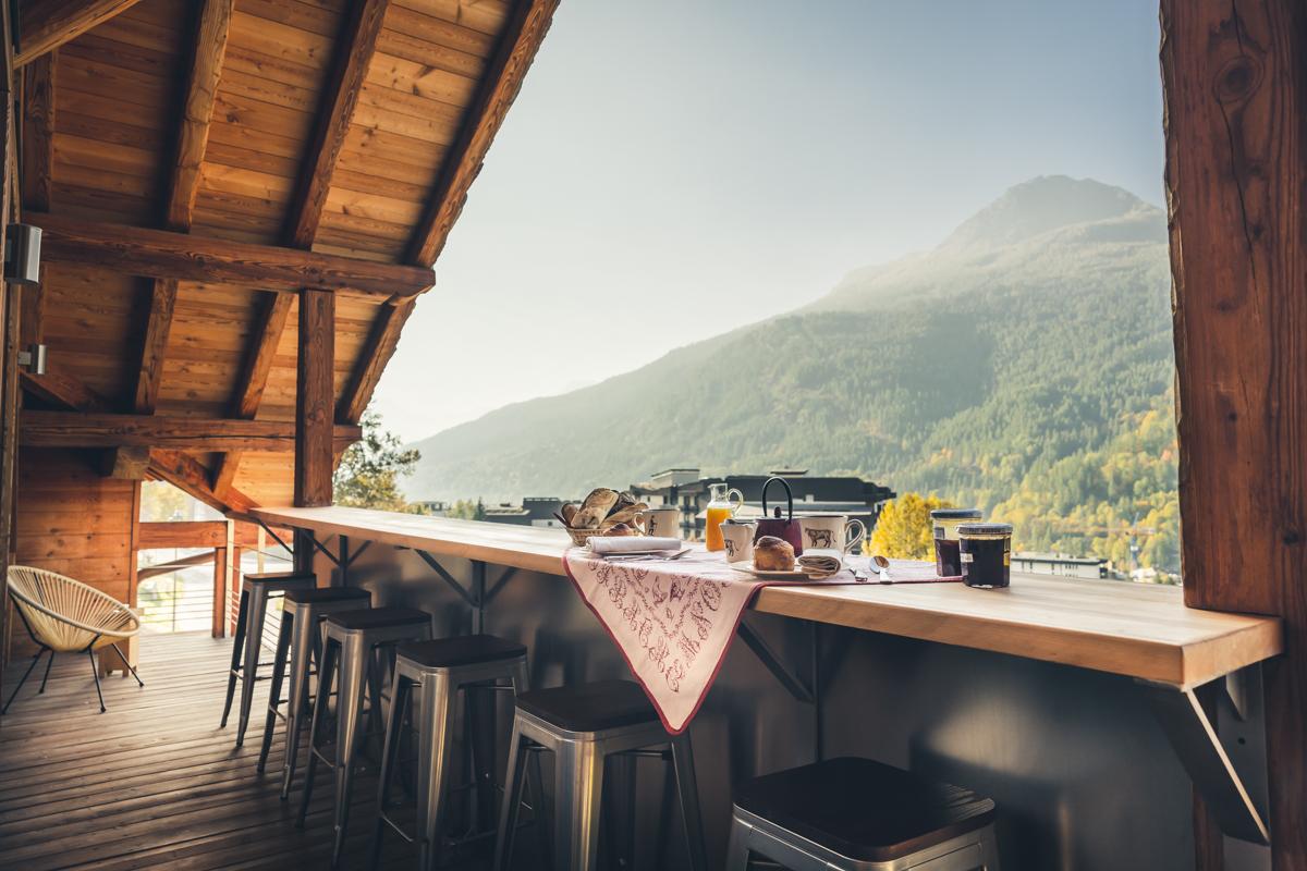 Petit déjeuner en terrasse 