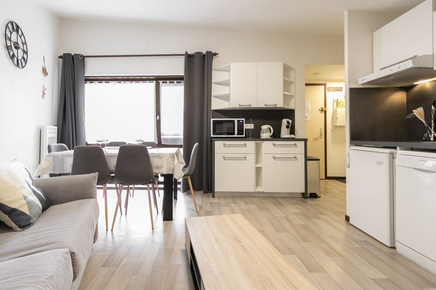 Pièce de vie (espace repas, salon, cuisine)