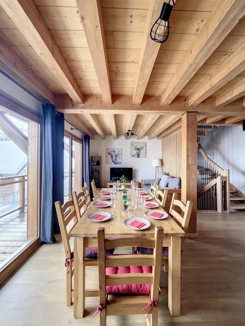 Salle à manger avec vue plein sud.