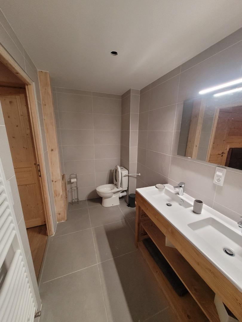 Salle de bain privative de la chambre du rez-de-chaussé