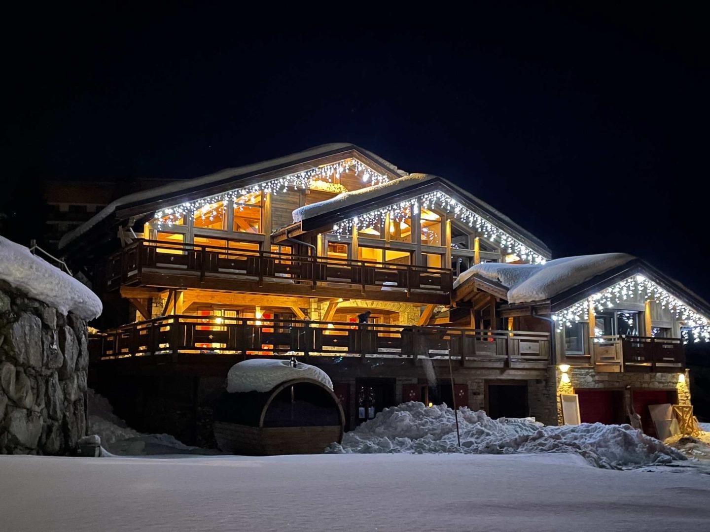 Le chalet est orienté plein sud.
