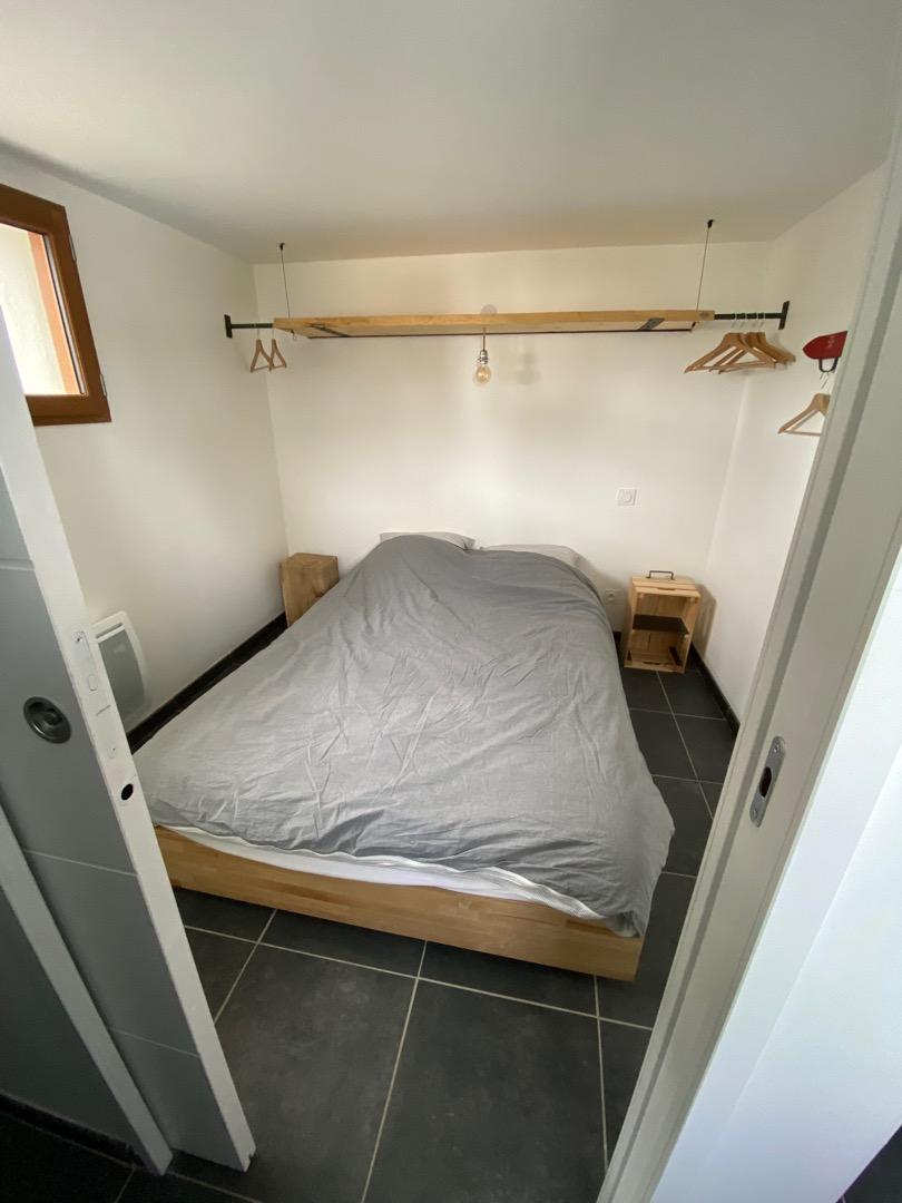 Chambre 140 RDC donnant dans l'entrée