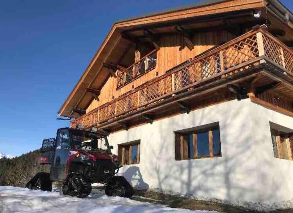 Location Chalet isolé (Alpage, Pistes, Forêt,) Grand Chalet d'Alpage 25 couchages Confort