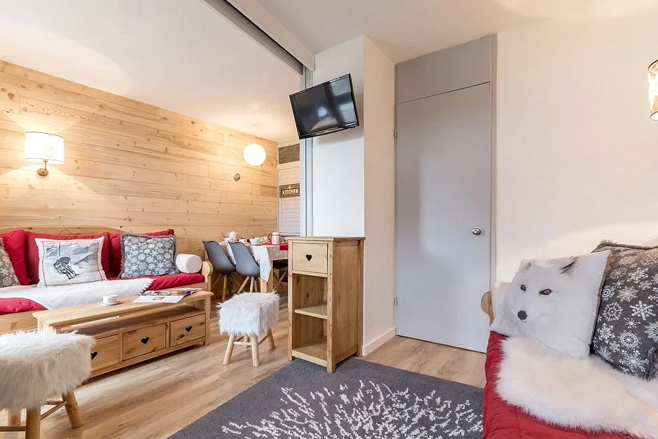 Deux pièces 4 pers clois 28 m² balcon SUD OUEST