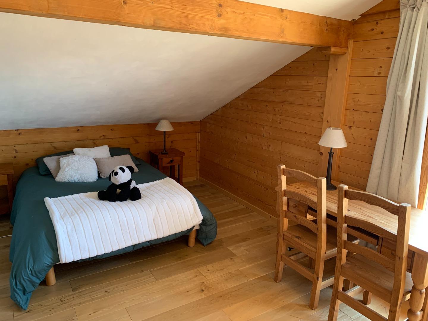 chambre 2 à l'étage - lit 140