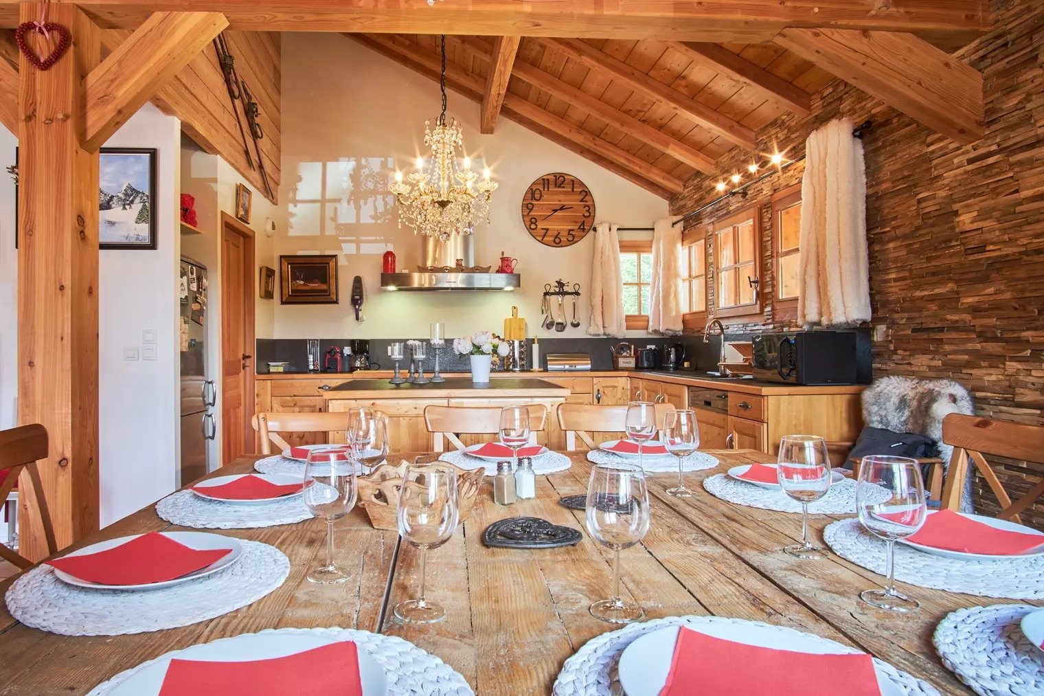 Salle à manger et cuisine