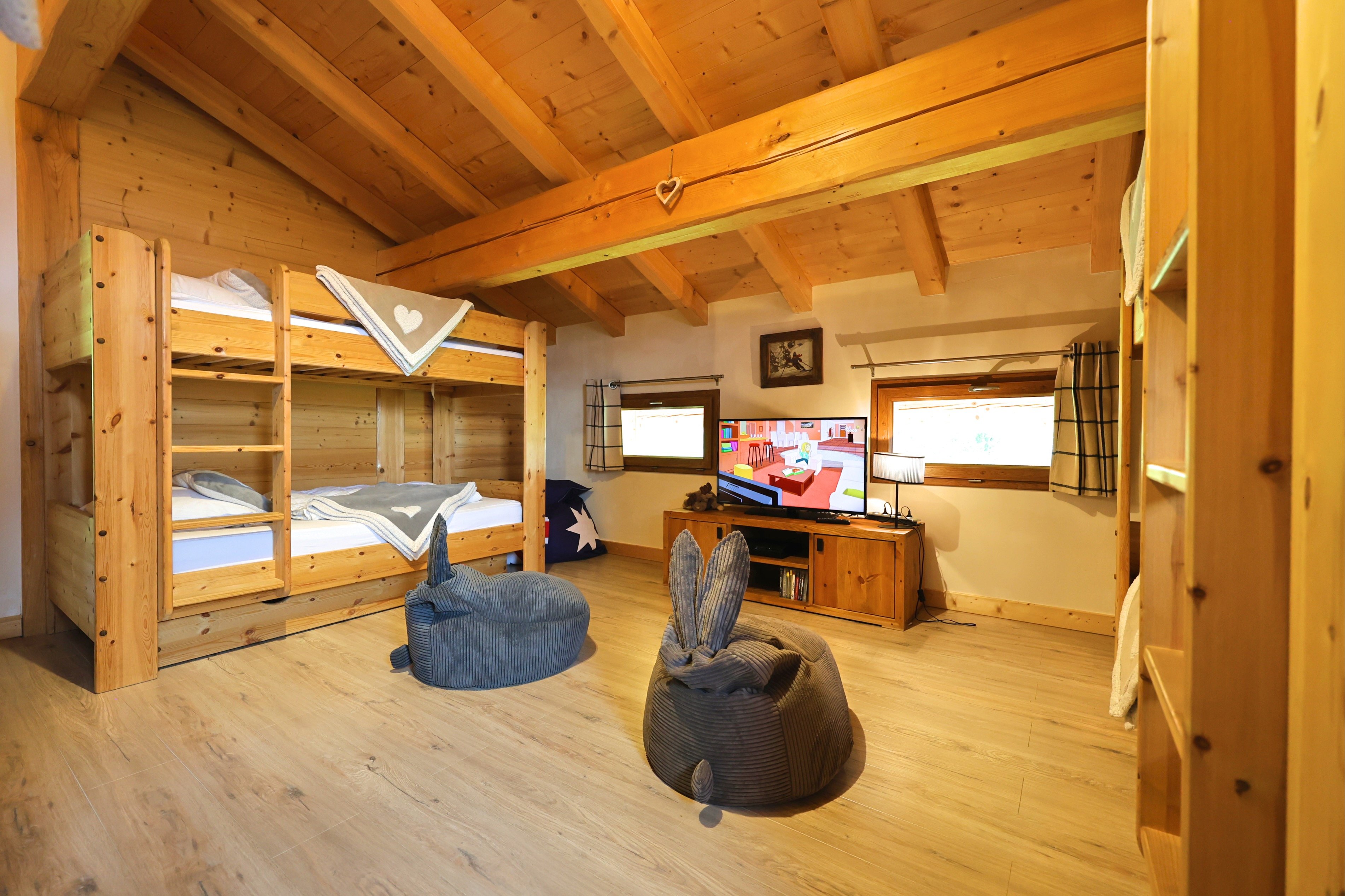 Dortoir, tv et play 3