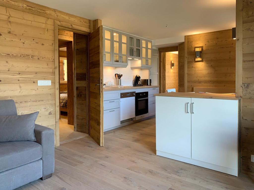 Arrivée dans le salon/cuisine/salle à manger
