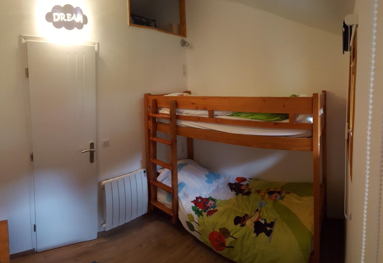 Chambre 2 (à l'étage)