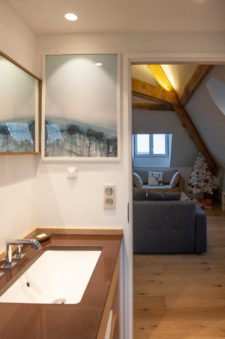 La salle de bain vue sur séjour