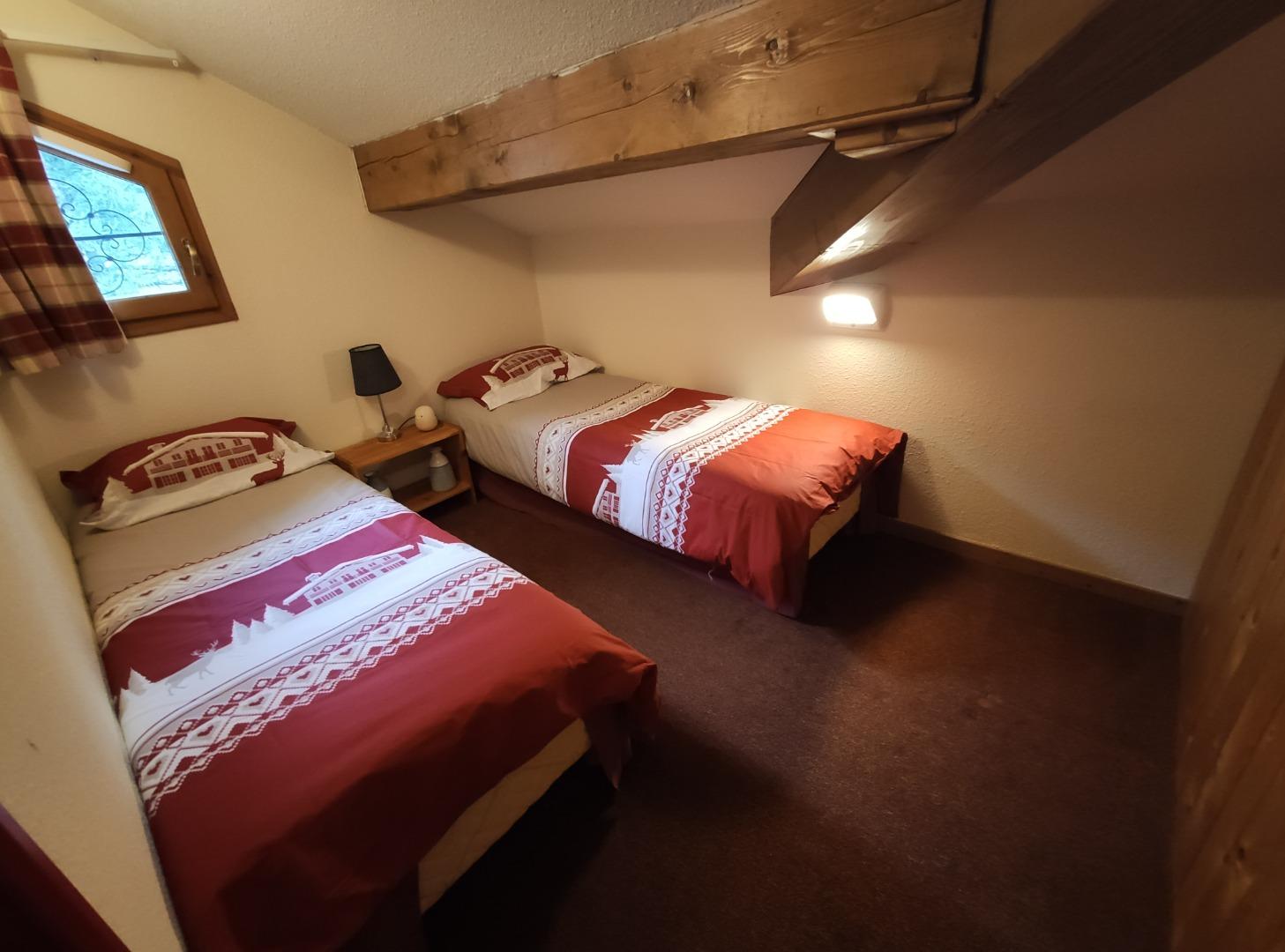 Chambre 2 lits simples