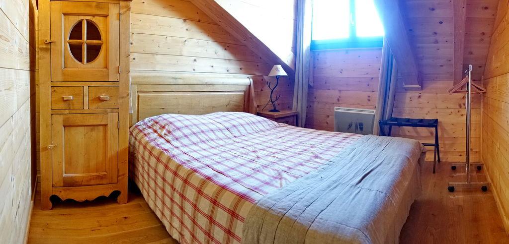 Chambre-2 du Grand-Loup dans le Gîte de la Louvière