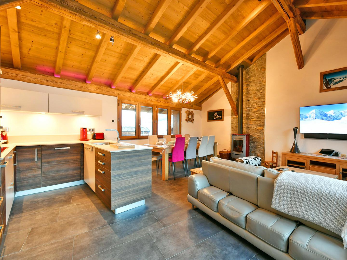 Chalet Teranga Méribel - séjour + cuisine