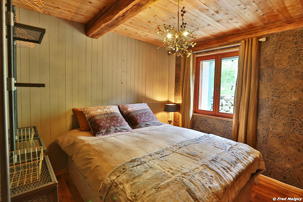 Chambre 1:     lit 160X200
