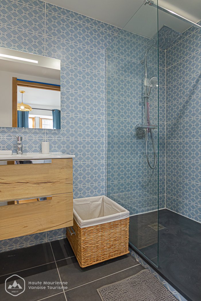 Douche suite parentale - Linge de toilette fourni.