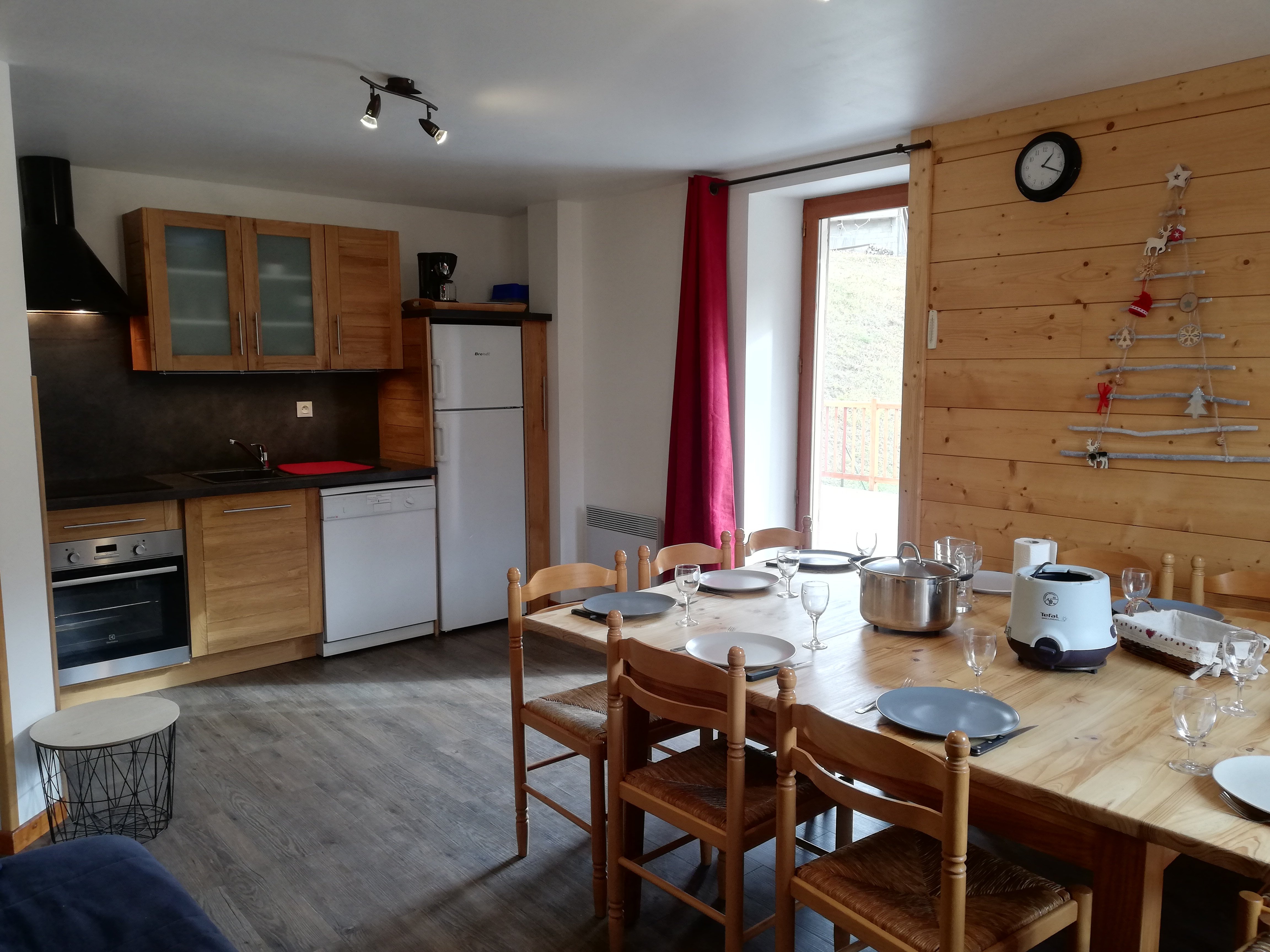 Cuisine Gite 2 avec accès direct sur la terrasse