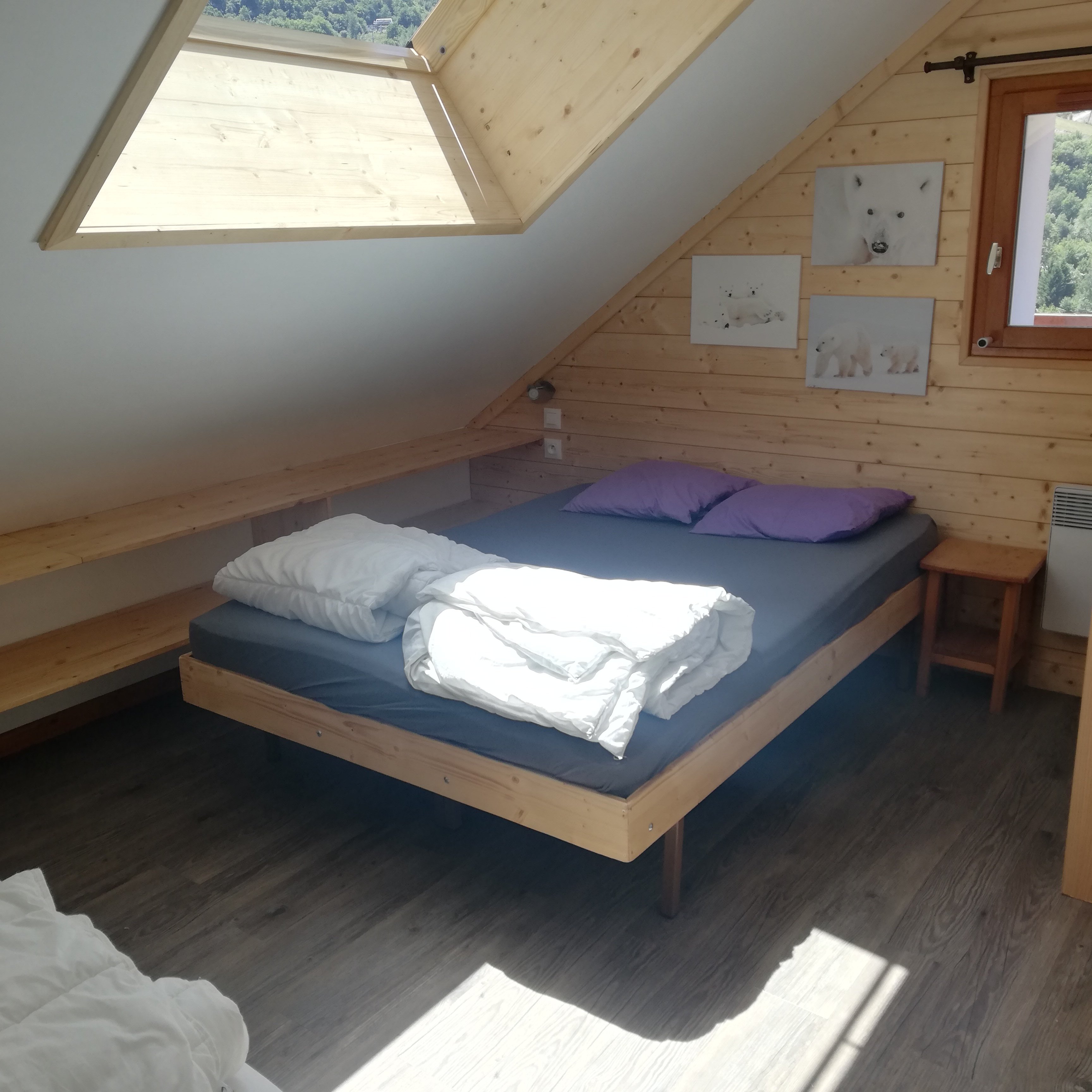 Chambre avec 1 lit double et 1 lit simple Gite 3