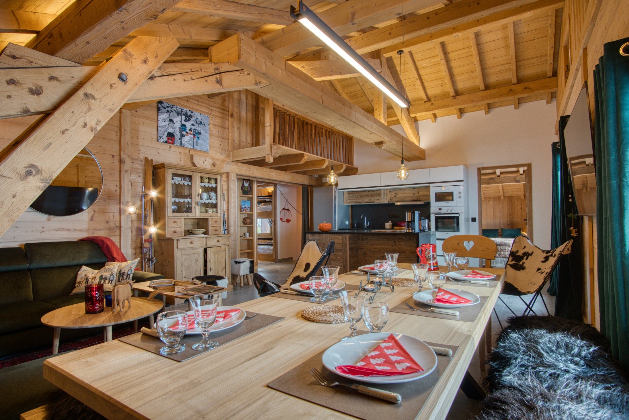 Coin séjour & sa cuisine îlot 