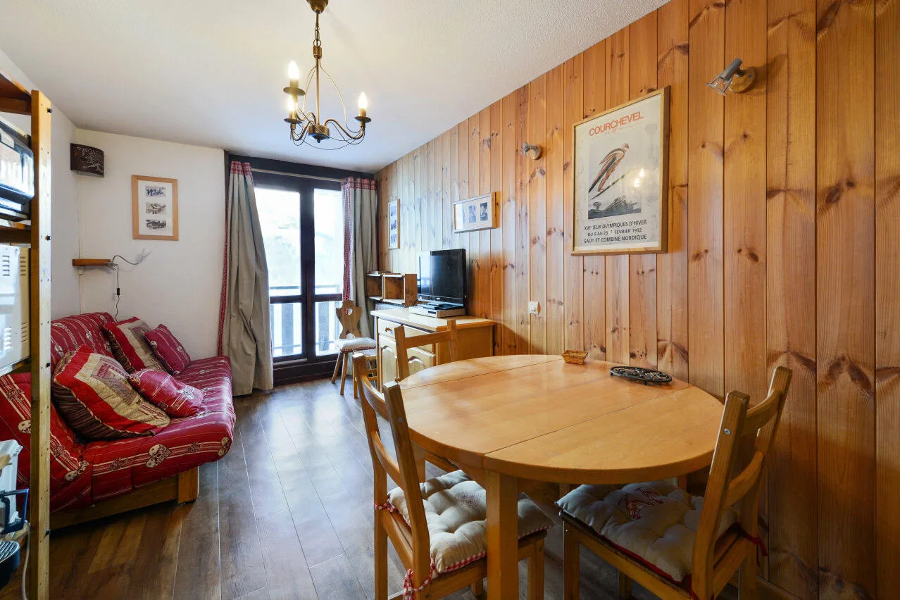 Appartement bien ensoleillé. Plein ouest.