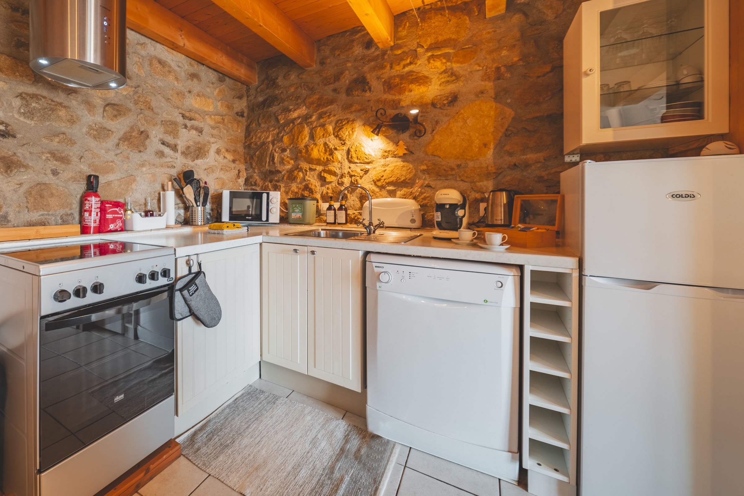 Cuisine tout équipée (avec service raclette et fondue)