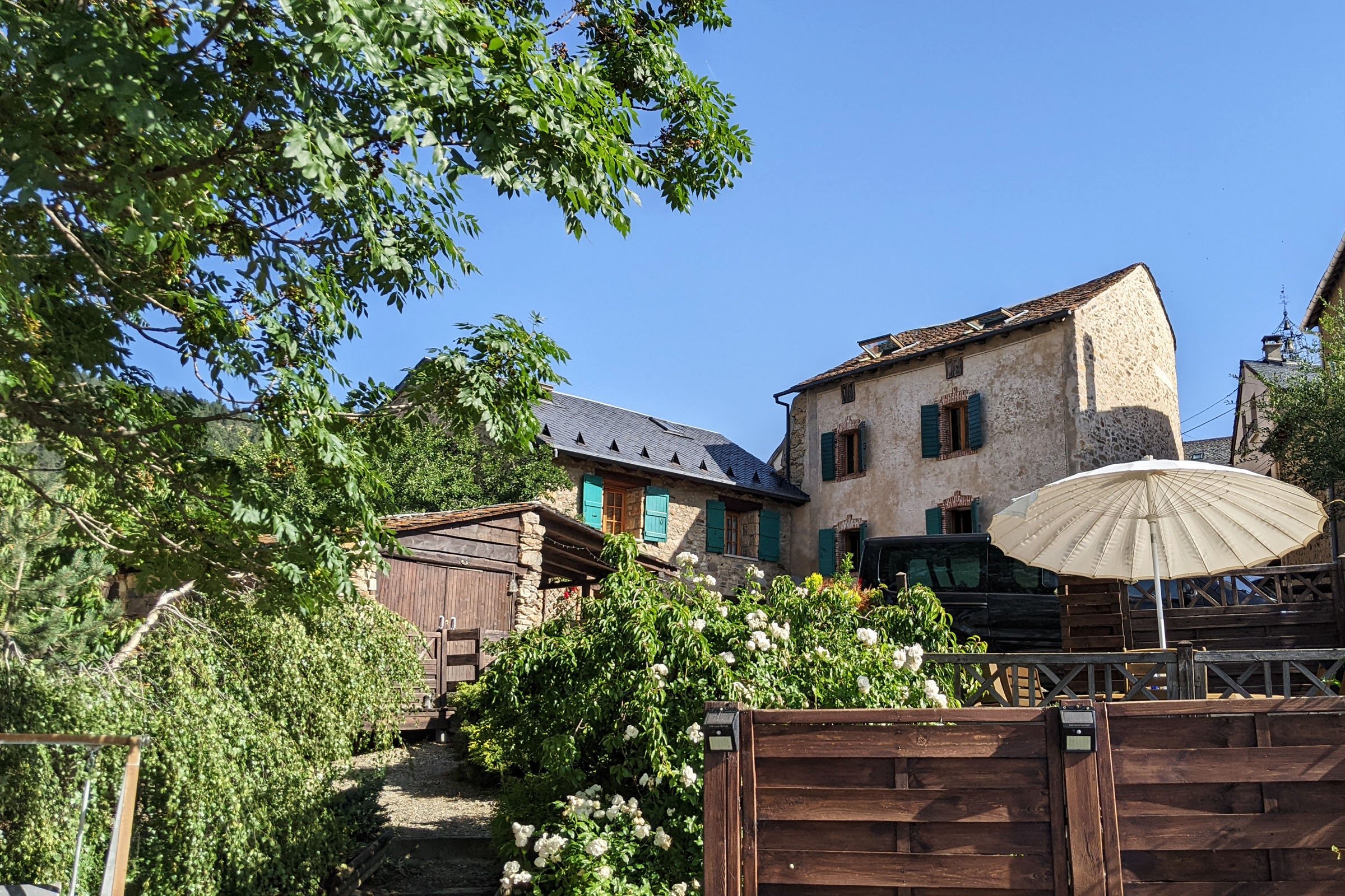 Ferme des Astres vue du jardin