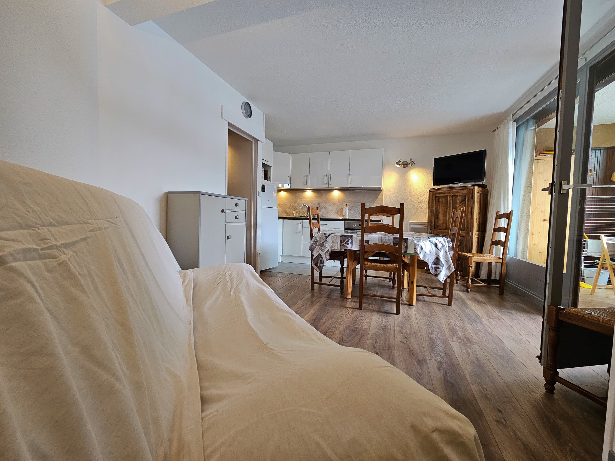 SALON-SEJOUR