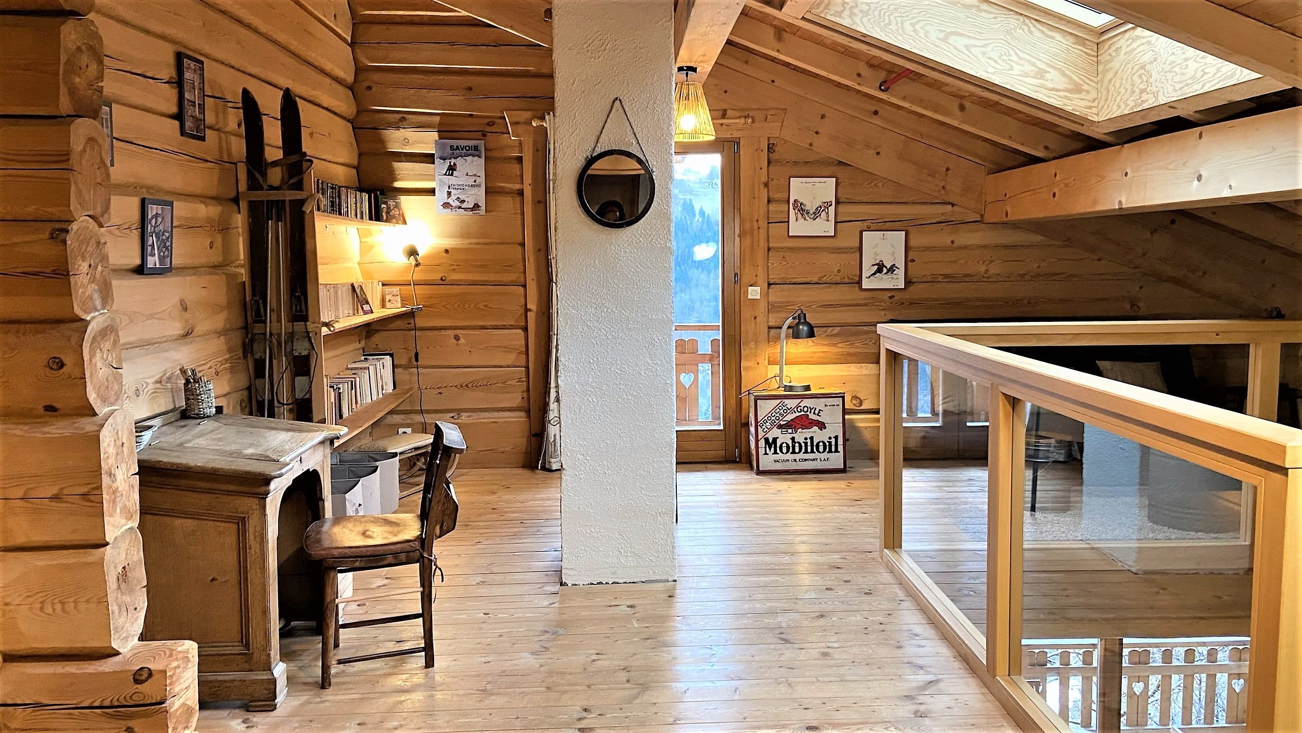 Mezzanine avec un coin bibliothèque - Niveau 2