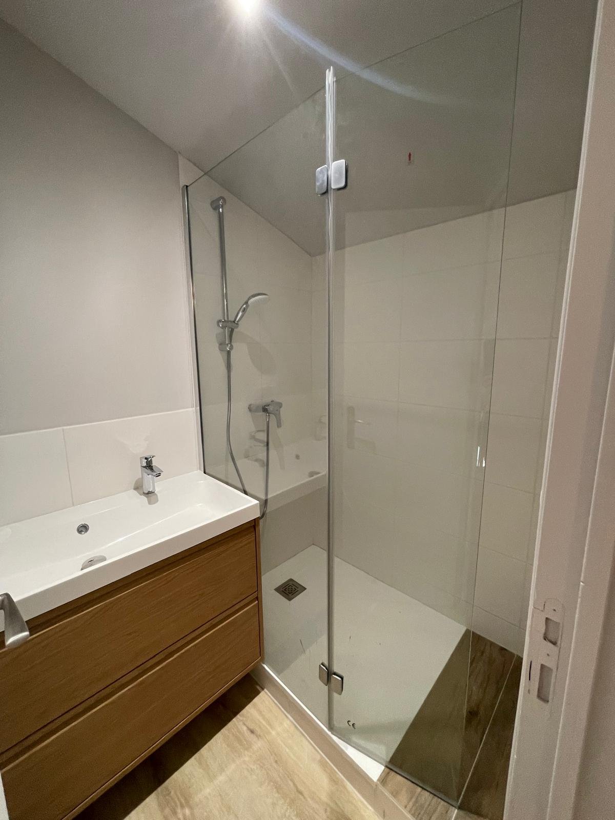 Salle de douche à l’etage