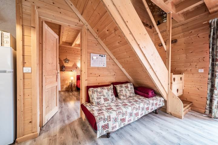 ACCES CHAMBRE PARENTALE  CHALET LA DRANSE